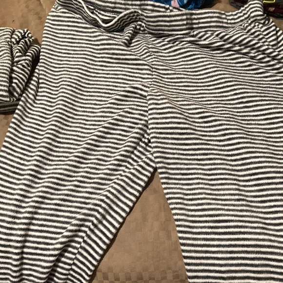 Sloth Pjs - Picture 2 of 3